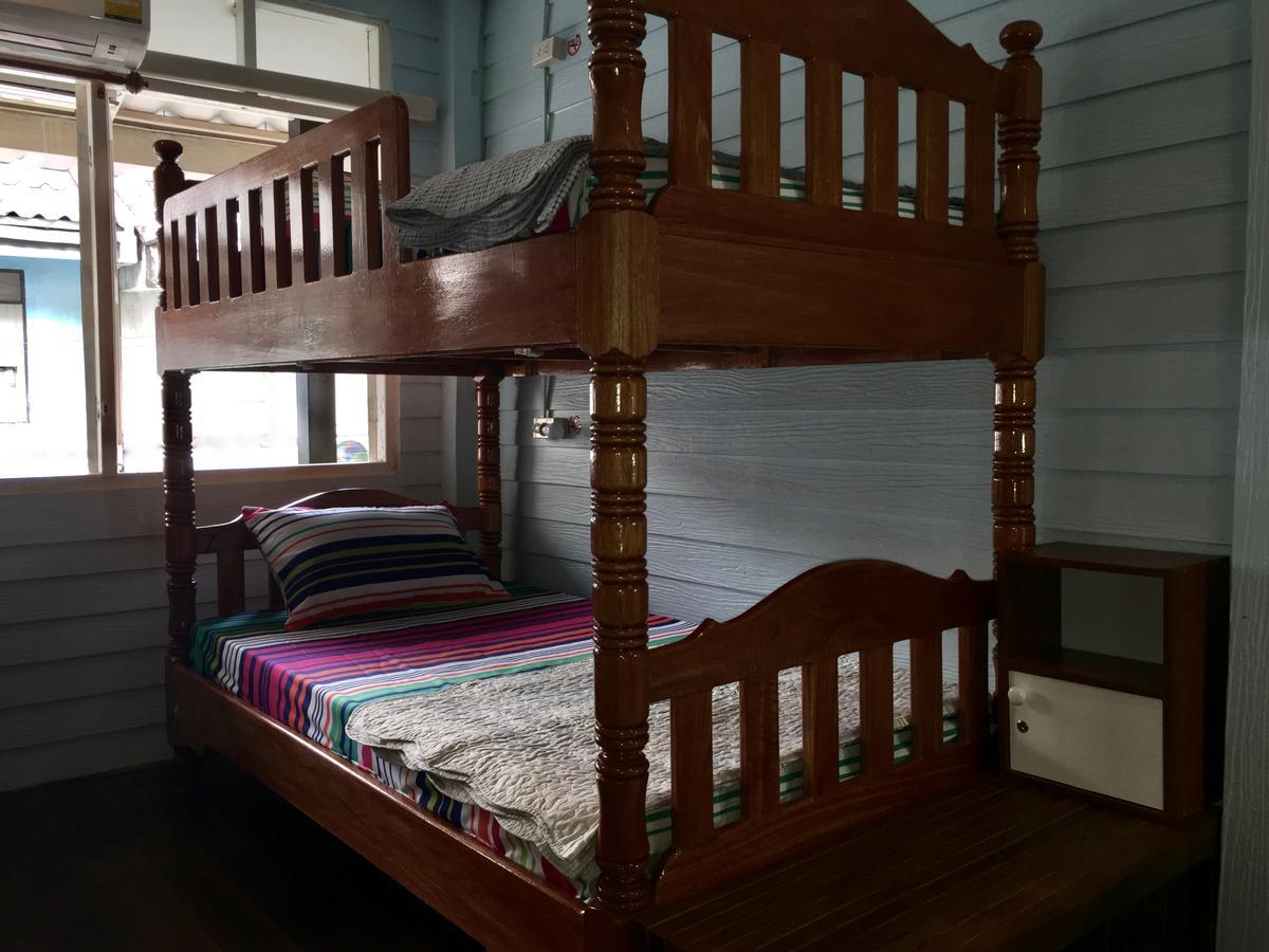 La Rivetta Bangkok Hostel Bagian luar foto